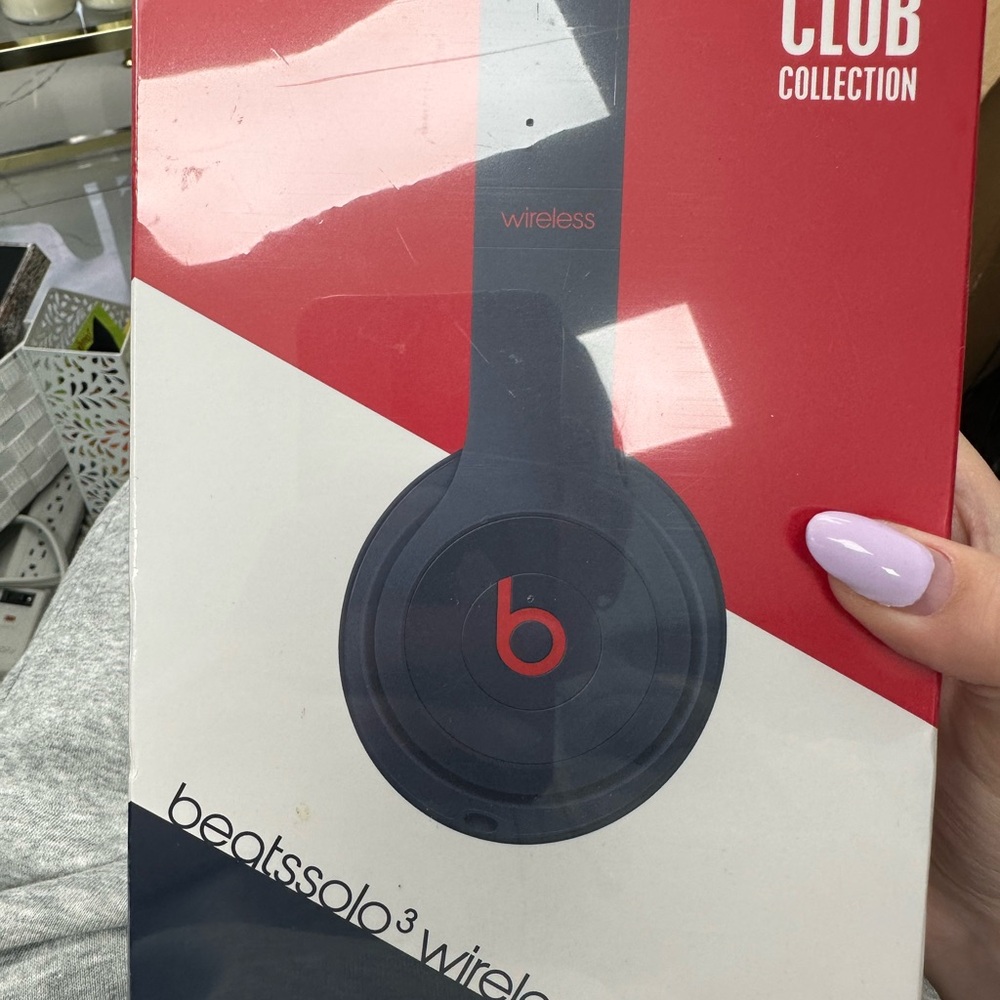 Beats Solo3 Wireless Headphones - Red and Black